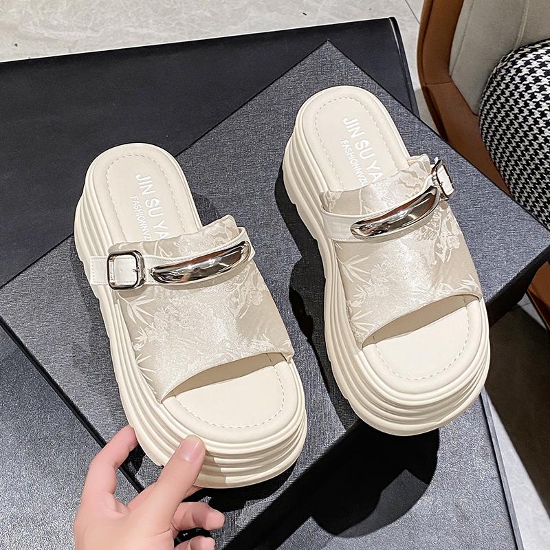 Fashion 8CM Heels Chunky Slippers For Women Open Toe High Platform Sandals Woman 2025 Fashion New Summer Thick Bottom Beach Flip Flops