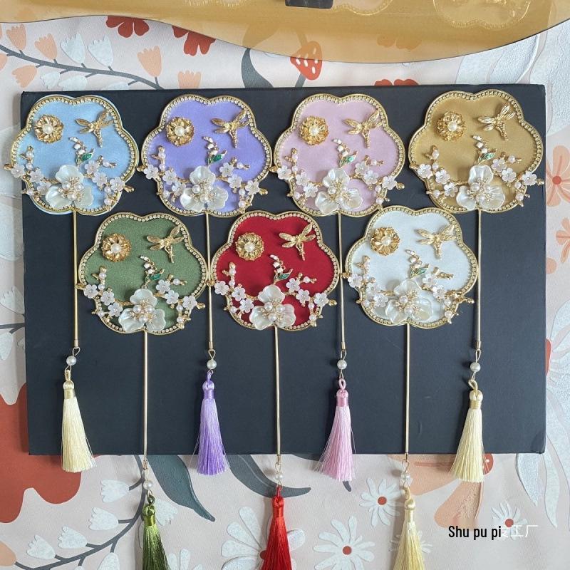 Chinese Style Wedding Photo Props: Bride & Bridesmaid Mini Fan