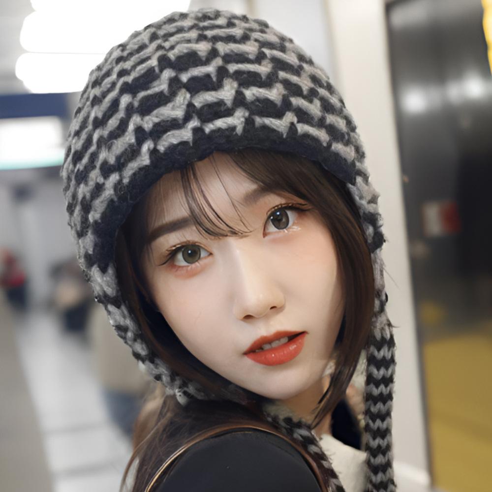 Japanese Personalized Hand Knitted Color Blocking Wool Hat for Women In Autumn and Winter Pilot Braids Ear Protection Knitted Thick Wool Trend
