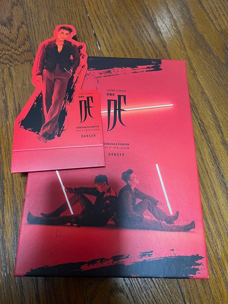 [USED] First limited edition Red verD&E DANGER 3rd mini album