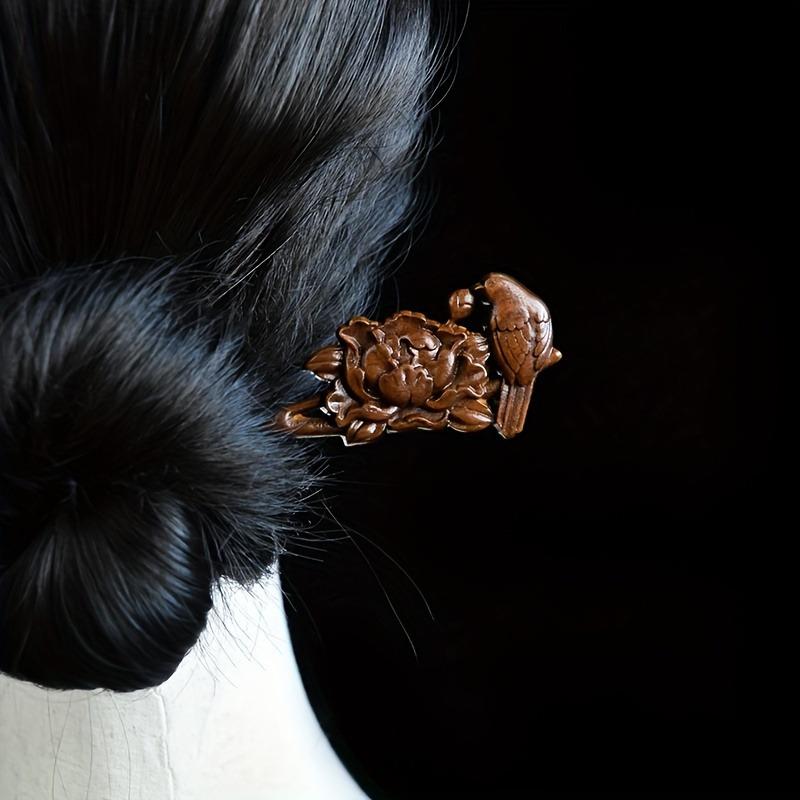 Women's Luxurious Wood Carved Hair Accessory Elegant Collar Bird Peony Carving Suitable for Daily Gatherings Solid Wood Hairpin