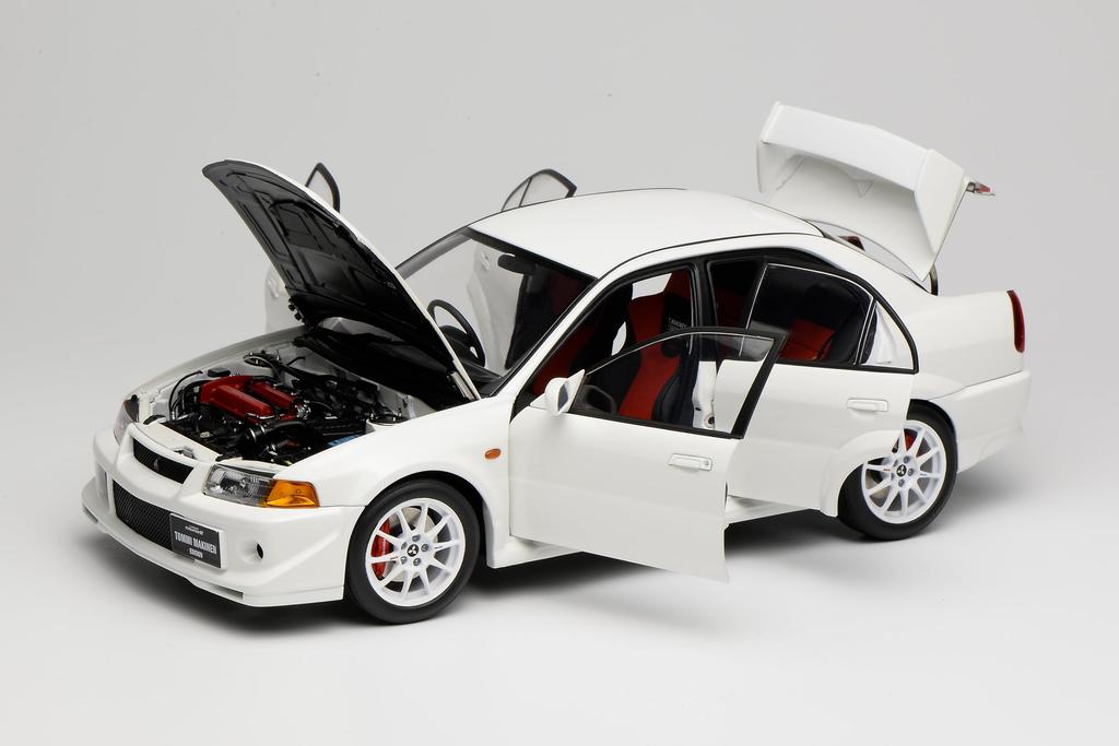 Freestyle MOTORHELIX Scale Mitsubishi Lancer Evolution VI GRS SCOTIA WHITE Finished Model M84305 1/18 T.M.E.