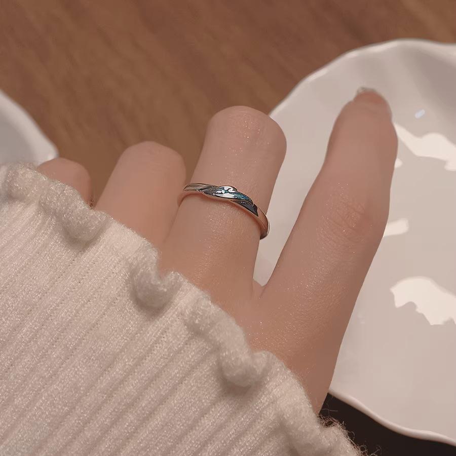 Vielseitiger blauer verstellbarer offener Ring - Stapelbarer Damen-Temperament-Ring mit kleinem Fischdesign