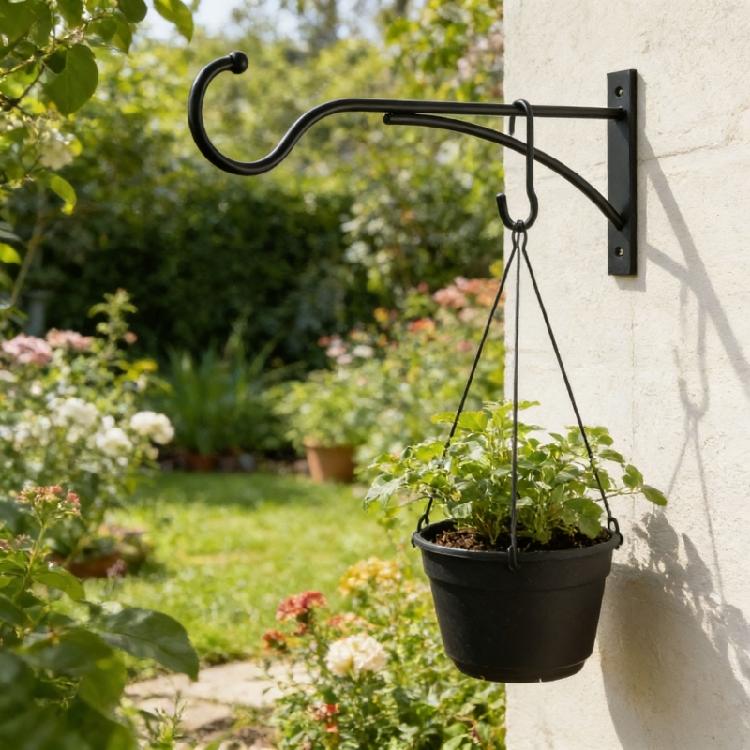 Portapiante Nero Tradizionale Per Uso Esterno Durevole Verniciato a Polvere Design Completa Vari Stili di Terrazza