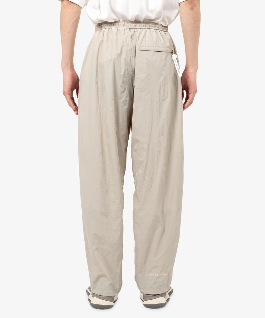 Saundeuobeuseonlaijeu Nylon Taffeta Pants Beige
