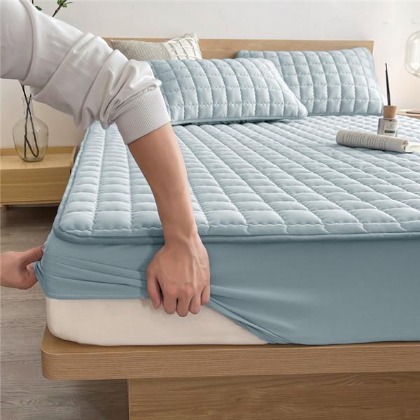 Waterproof Mattress Pad Protector Comfortable Fitted Sheet Thicked Quilted Fitted Bed Sheet Breathable Mattress Pad Topper Cover