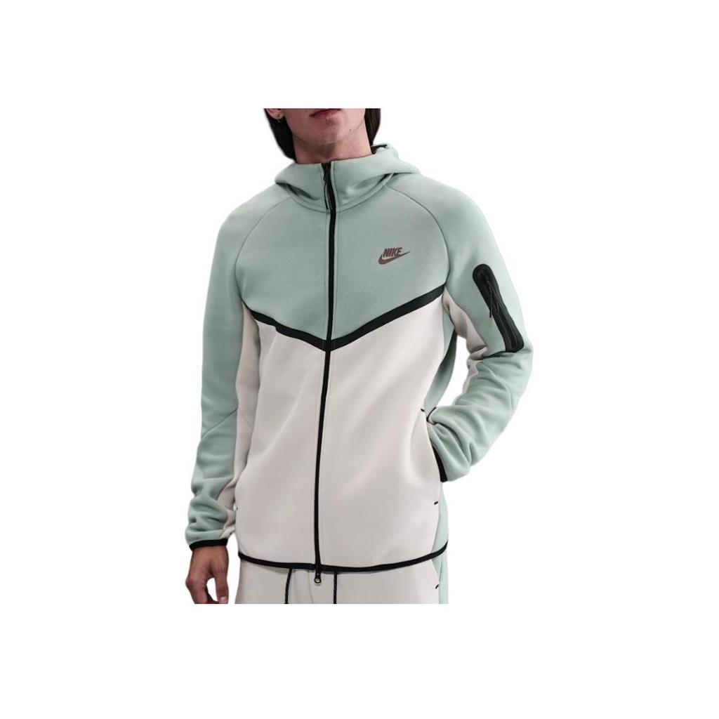 New Nike Jackets & Coats Men's Light Green HV0949-020