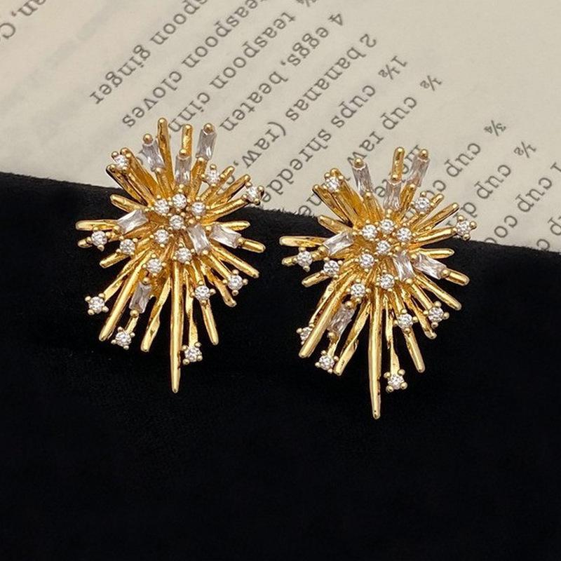 Korean Fashion Retro Personality Firework Flowers Studs Earrings for Women Daily Accessories Exquisite Zircon Party Jewerly Gift