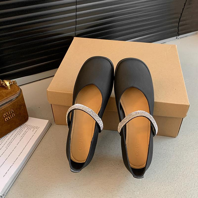 

Spring new shallow single shoes women s shoes thick heel versatile fashion niche original personality Mary Jane women s shoes 40