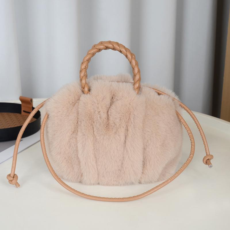 

Imitation rabbit fur pleated messenger bag New style women s plush bag Cute pumpkin bag Elegant single shoulder messenger bag світло-рожевий колір