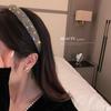 Fascia colorata con diamanti scintillanti: Accessorio di moda alla moda