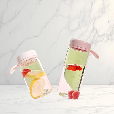 Plastová sportovní láhev na vodu nepropustná přenosná kelímek na vodu studenti jednoduchá láhev kelímek na kávu a čaj s čajovým sítkem letní nápojové sklo