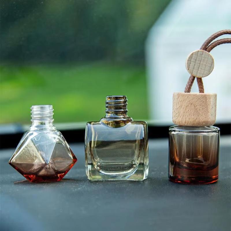 1Pcs Small Round Cap Empty Pendant Ornament Car Essential Oil Diffuser Fragrance Air Freshener Scent Perfume Bottle