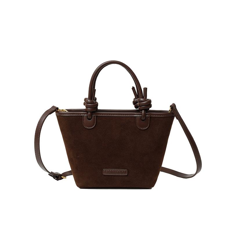 Niche high-end retro matte bag women's 2025 new messenger bag trendy fashion vegetable basket single shoulder bucket bag