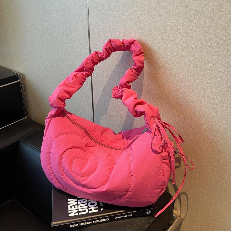 

Весенне-летняя сумка-тоут, нишевый дизайн, сумка высокого класса, женская новинка 2025 года, сумка-пельмень большой вместимости, плиссированная сумка-мессенджер розовый