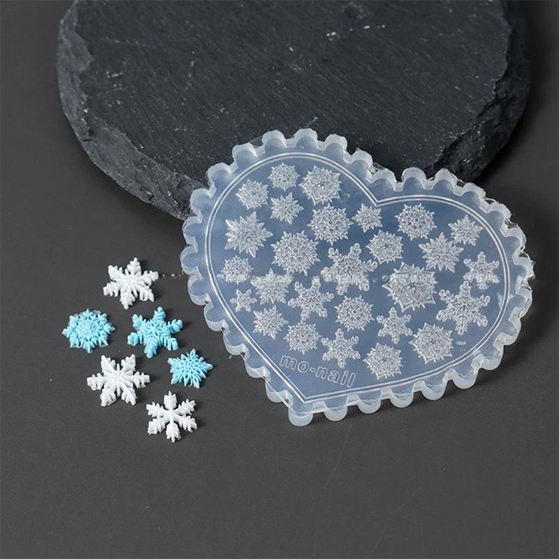 1Pcs Winter Snowflake Nail Art Silicone Mold 3D Embossed Carving Soft Stamping Plate Christmas Reusable Diy Gel Stencils Tool