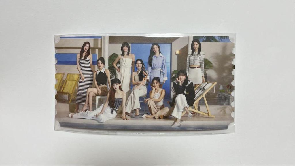 [GEBRAUCHT] TWICE Leuchtstab-Schlüsselband