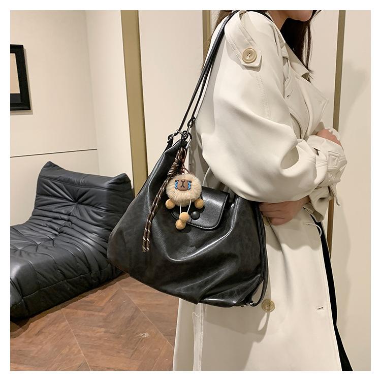 Women Crossbody Bag Multi-functial Large-capacity Bag New Autumn/winter 2026 Commuter Design Backpack Niche Tote Bag
