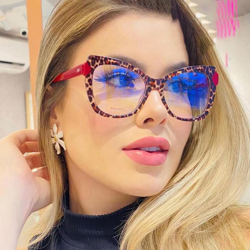 New Anti Blue Light Glasses Fashionable Women Color Blocked Cat Eye Glasses Luxury Decorative Glasses Design
