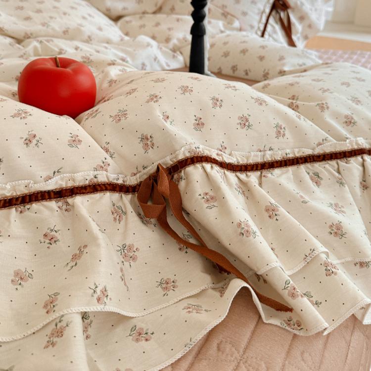 Cotton Bedding Four-piece Set Bow Lace Edge Skin-friendly Breathable Bed Sheet Quilt Cover Pillowcase Kit