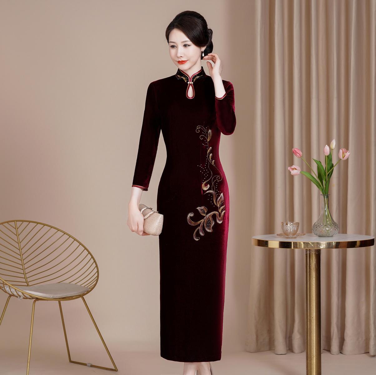 

Velvet Cheongsam Plus Size Retro Banquet Dress for Middle-Aged Women M