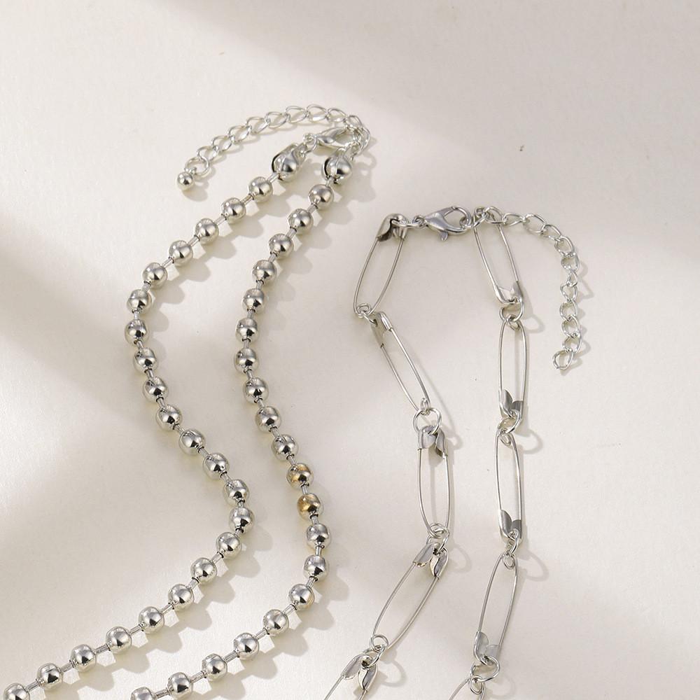 And Trendy Elegant Gold Layered Necklace Featuring A Chic Design Geometric