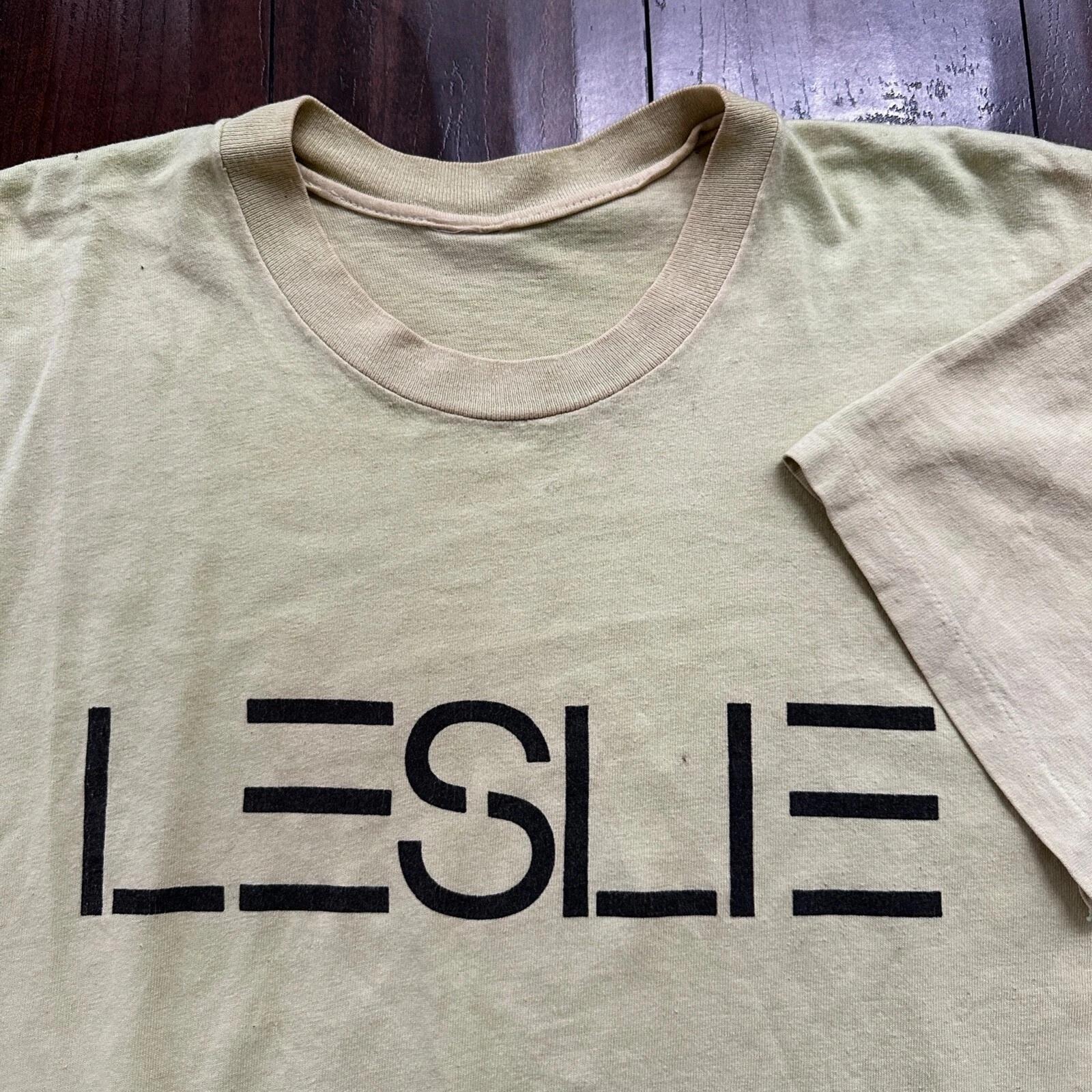 

Leslie Rare 1980s Vintage T Shirt Green/Yellow Faded Single Stitch Rap Promo S