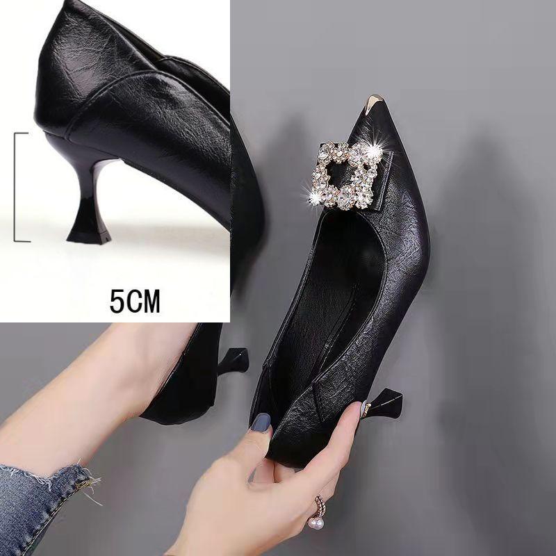 

Женские туфли на высоком каблуке 2025 осень новая модель остроносые женские туфли стразы темперамент Муза универсальная модная мягкая подошва рабочая обувь 34 feet thick feet fat pat one size larger