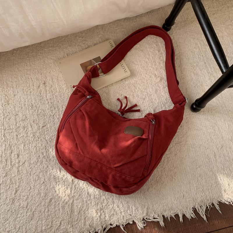 

Autumn and winter casual versatile women s large-capacity dumpling bag women s casual versatile one-shoulder messenger bag women s bag красный