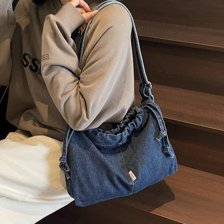 Vintage Denim Shoulder Bag Women Drawstring Bucket Bag Commuter Crossbody Bag
