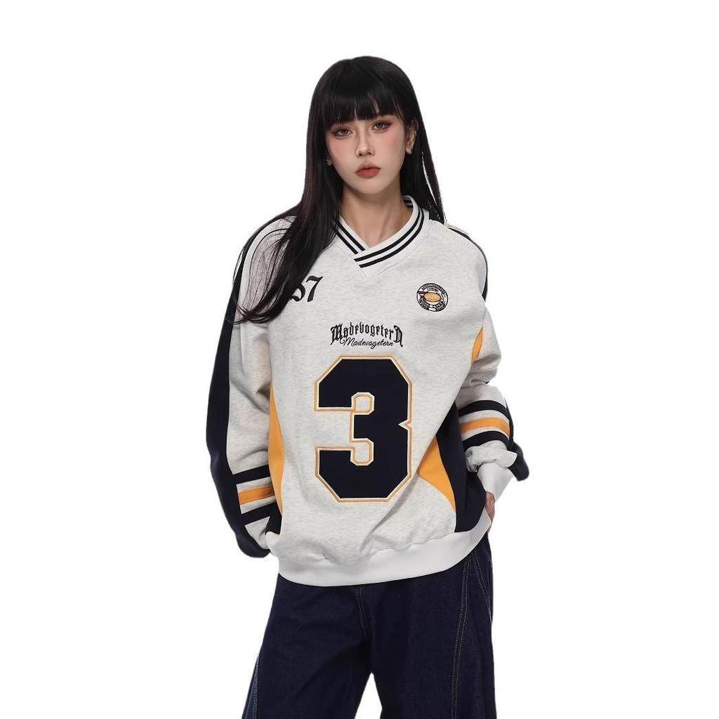 2025 Autumn/Winter Unisex V-Neck Retro Badge Embroidery Sweatshirt