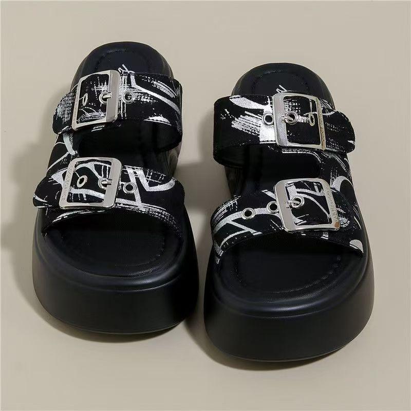 Premium thick-soled slippers women's summer outer wear 2025 new small height-increasing cool slippers seaside beach sandals