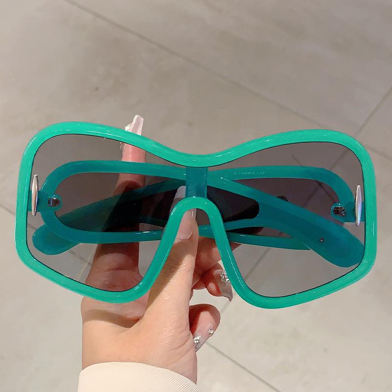 Trendy Square Designer Women's Shades Oversize Green Decoration Sunglasses Ins Brand Lady Sun Glasses for Driving Hiking