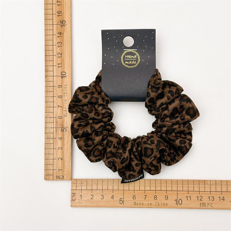 Trendy Leopard Print Scrunchies Aesthetic Hair Accessory for Women Fashion Ponytail Holder