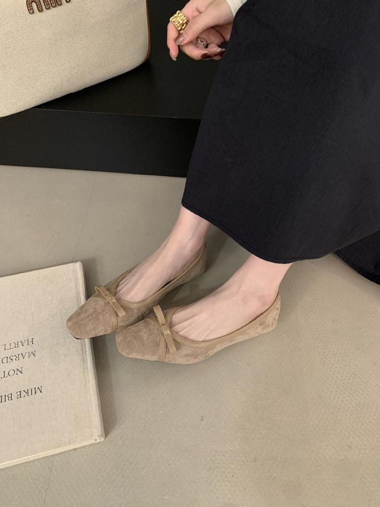 2025 new French bow shallow mouth single shoes women's square head flat shoes Korean version versatile autumn soft-soled shoes