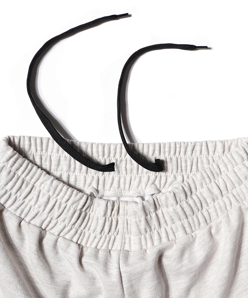 GAKKAI UNIONS One-Pleat Sweat Shorts Oatmeal