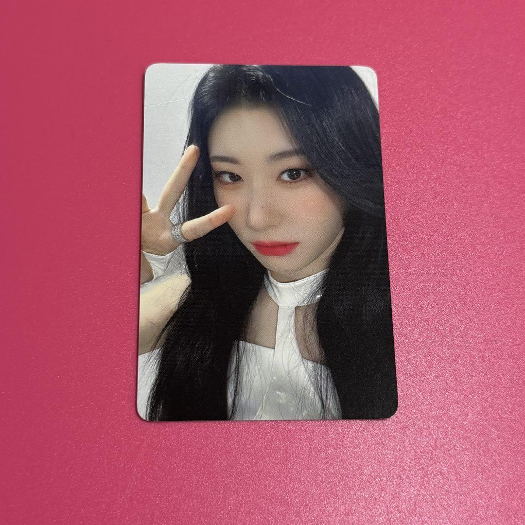 

[USED] ITZY Cheshire with muu Yeonton Trading Card Chaeryeong