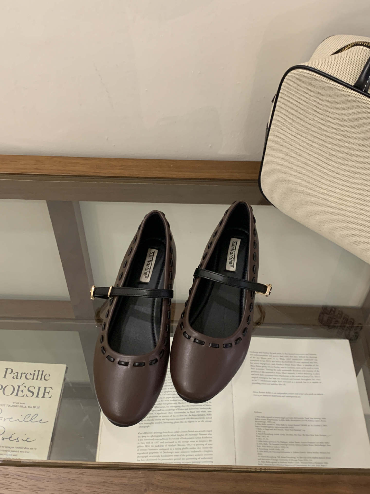 

Mary Jane shoes women s 2025 new Korean version woven square head shallow mouth word with round head soft sole comfortable inner height-increasing sho 39