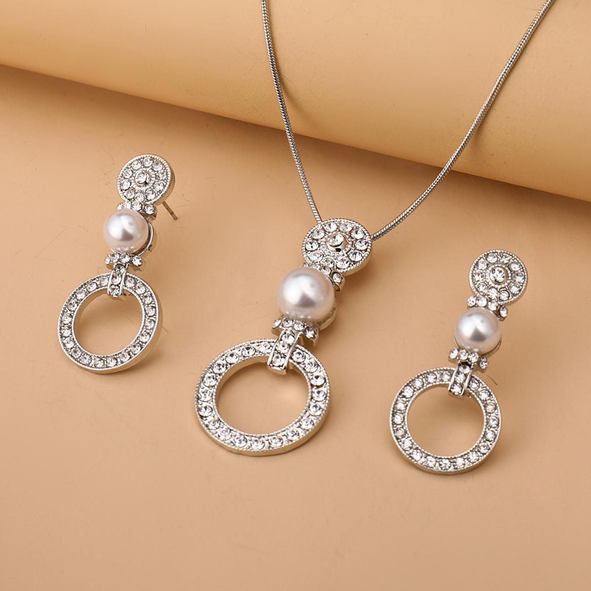 Women s Round Imitation Pearl Pendant Earrings Jewelry Set Rhinestone Round Necklace Stud Earrings Two-Piece Set Unisex Accessories