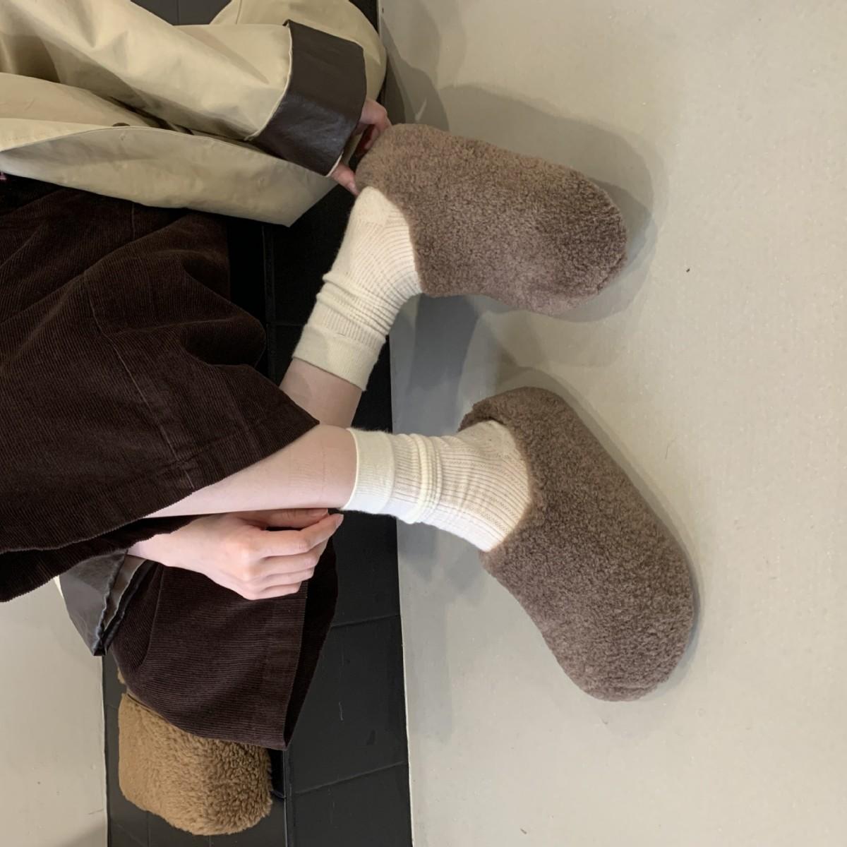 

Lamb wool thick-soled bag head half slippers 2025 new lazy one-pedal fluffy slippers women s autumn and winter wear 39 абрикосовий