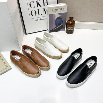 Fashion 2025 New Men's White Slip-On Shoes Soft Leather Elastic Low-Top Casual All-Season Lightweight Rubber Sole Comfort Footwear Tênis