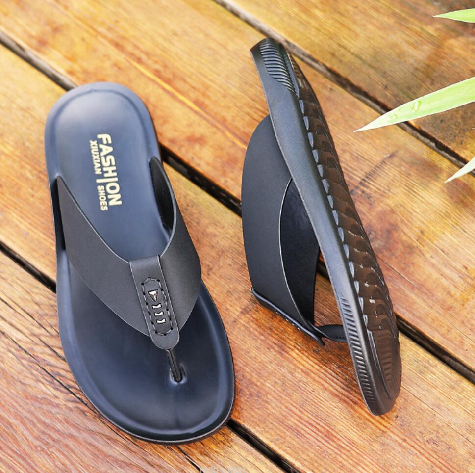 Fashion Light Men's Leather Slippers 2024 Summer Shoes for Men Outdoor Wading Slip On Sandals Soft Beach Antiskid Sports Men's Flip Flop