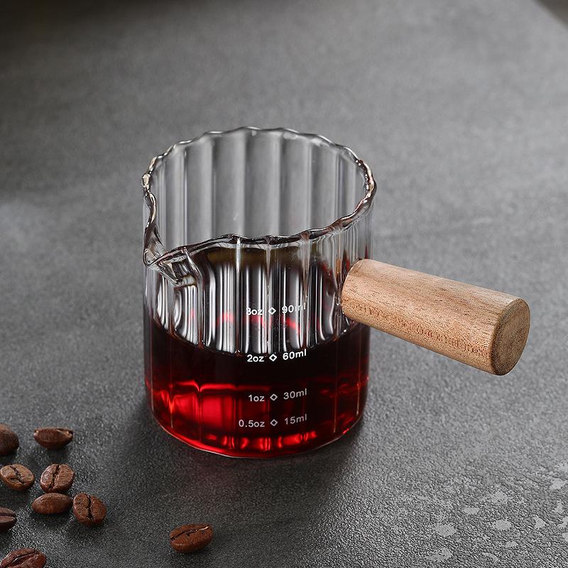 90ml/120ml/180ml/Wooden Handle Glass Espresso Measuring Cup Horizontal Stripes High Temperature Heat Resistant Glass Milk Jug