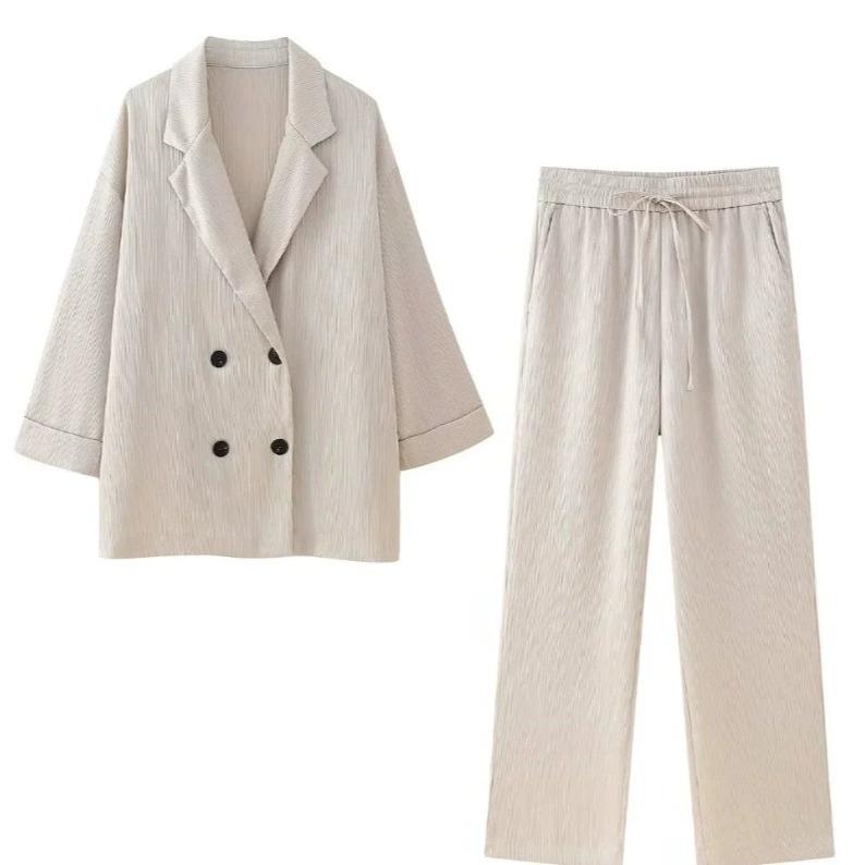 

Осенний женский повседневный комплект: пиджак, пальто, брюки. Пиджак двубортный с длинным рукавом + брюки широкого кроя. Женский офисный наряд. L грязно-белый
