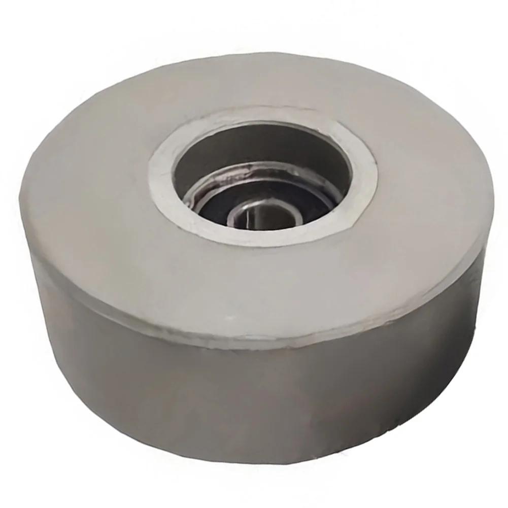 Graues Gummi-Druckrad Kompaktes Gummi-Rad-Design Holzbearbeitung Lager Rollenlager Integration Glatte Oberfläche