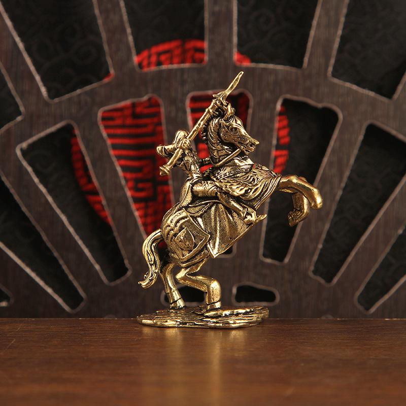 1Pcs Vintage Strong Men Warrior Ornament Copper European Beautiful Knight Model Miniatures Figurine Desktop Decoration