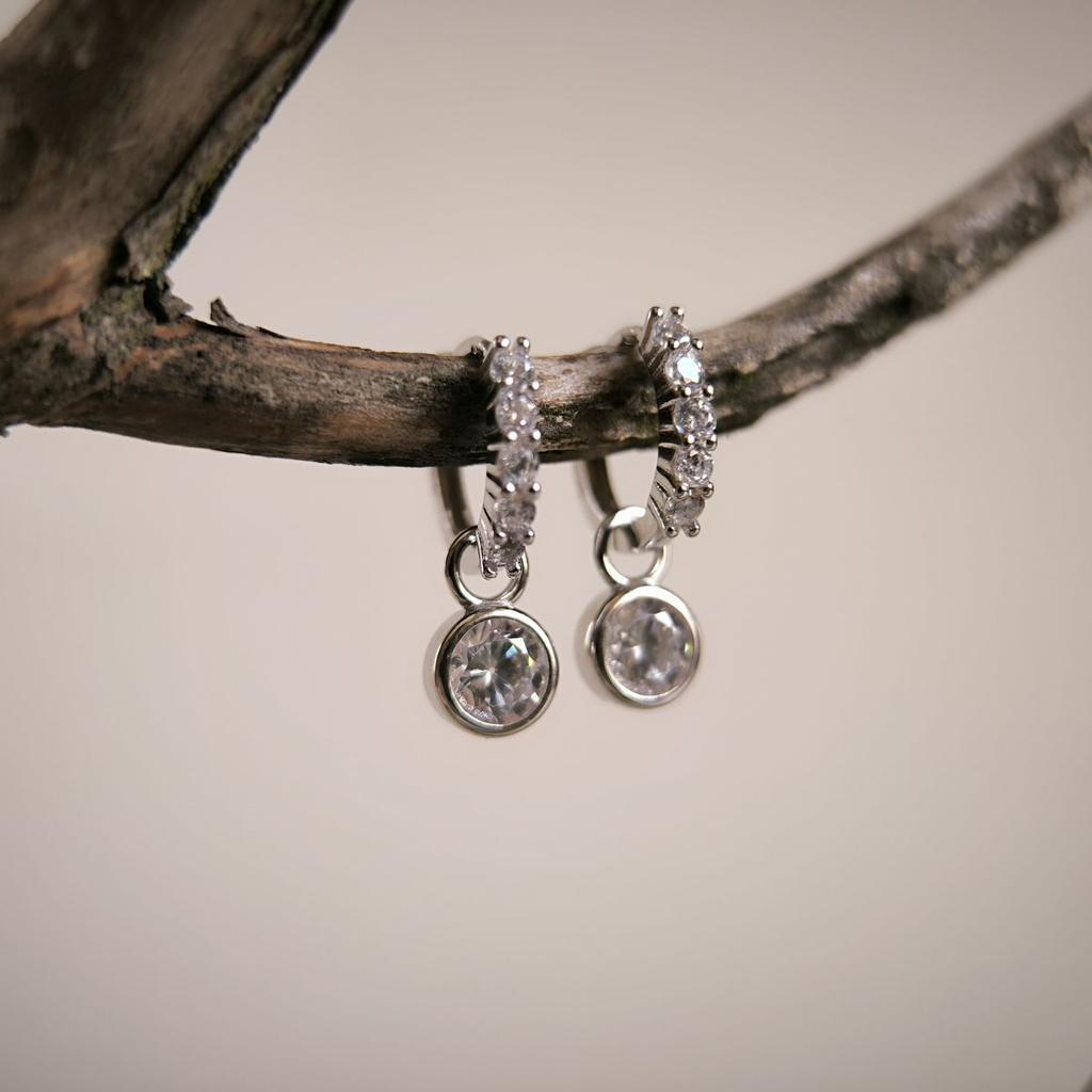 Серебряные серьги с фианитами (2185994)