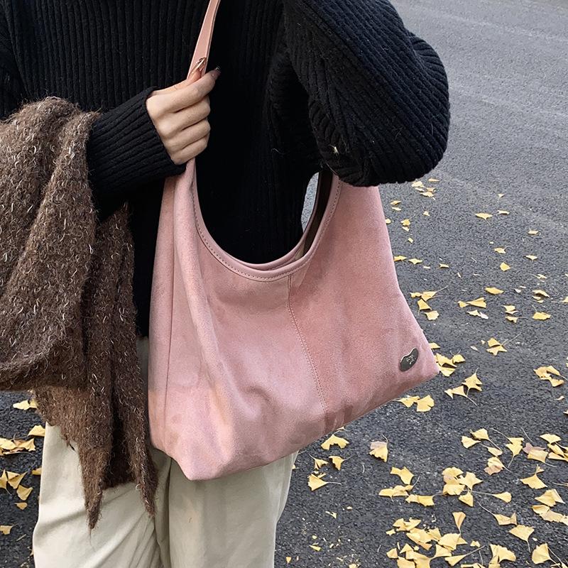 

Fashion 2025 autumn and winter new large-capacity shoulder versatile casual tote bag women s retro trendy underarm bag 34*10*37 розовый