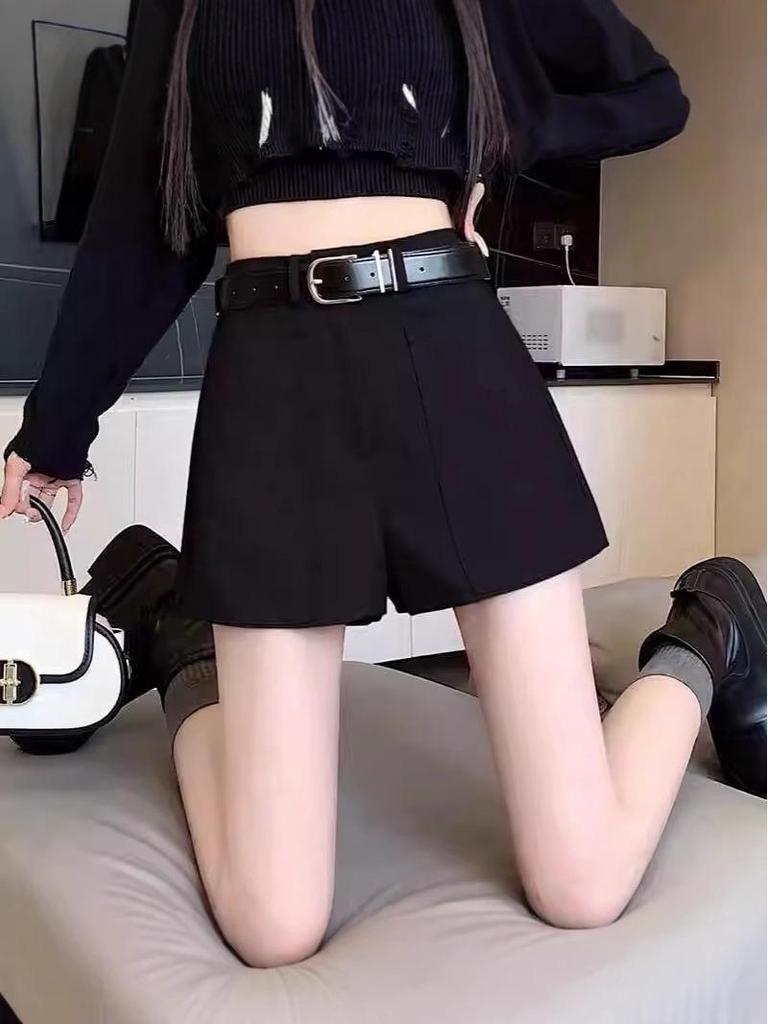 Spring Plus Size A-Line Black High Waist Shorts for Women - Petite, Loose Fit, Wide-Leg, Slimming Suit Style