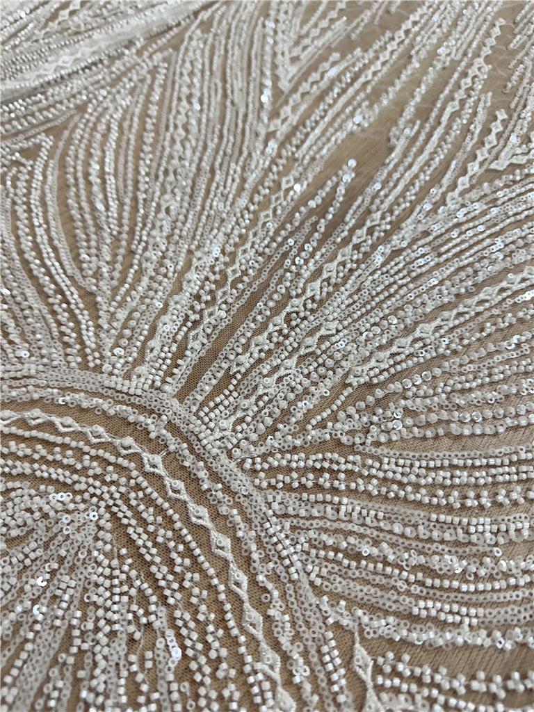 2025 Neueste Hochwertige Weiße Perlen Pailletten Stickerei Spitze Stoff Einzigartiger Hochzeitskleid Spitzenstoff 1 Yard